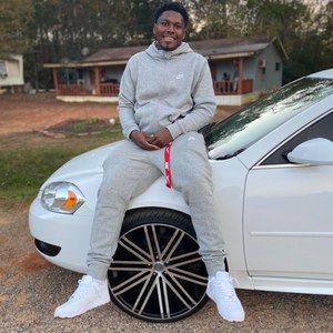 Meet your Posher, Tariq